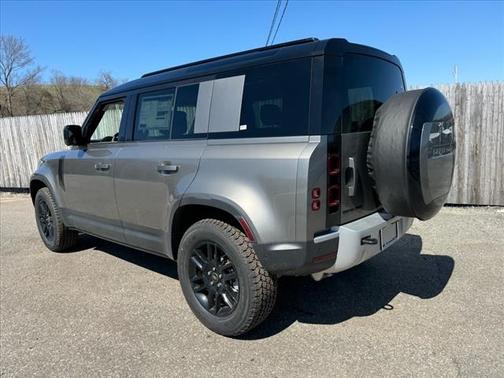 2025 Land Rover Defender P400 S