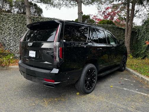2022 Cadillac Escalade Sport