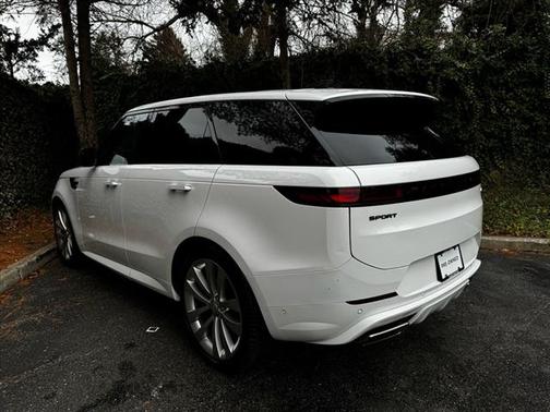 2023 Land Rover Range Rover Sport SE