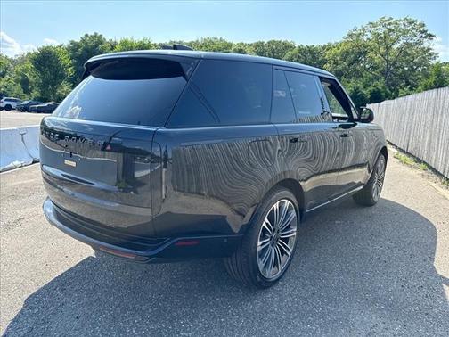 2025 Land Rover Range Rover P530 SE