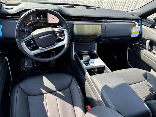 2025 Land Rover Range Rover P530 SE