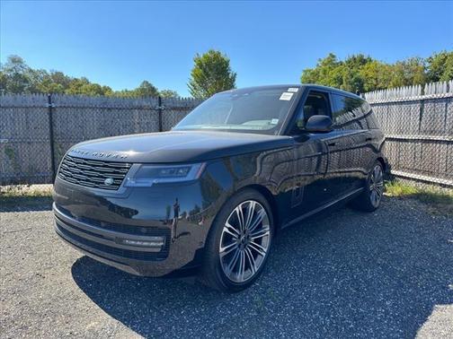 2025 Land Rover Range Rover P530 SE