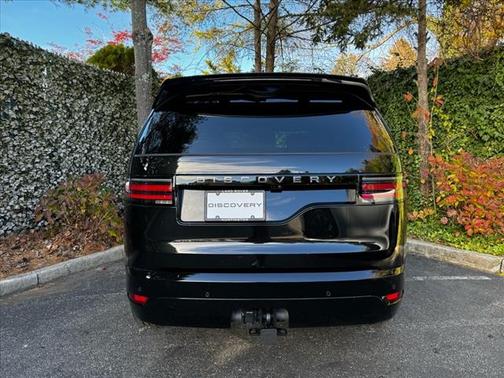 2025 Land Rover Discovery P360 Dynamic SE