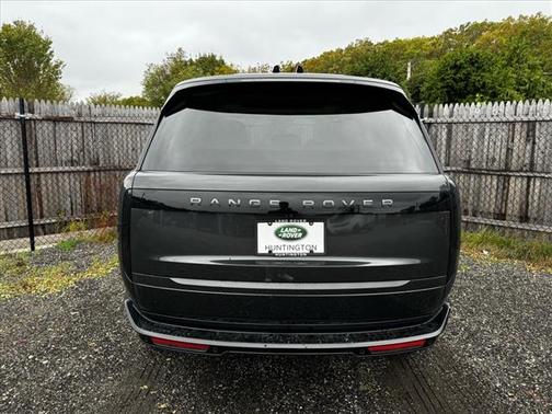 2025 Land Rover Range Rover P550e SE