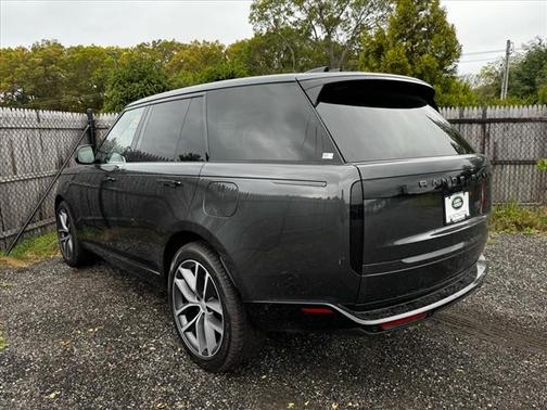 2025 Land Rover Range Rover P550e SE