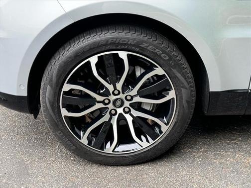 2022 Land Rover Range Rover Sport HSE Silver Edition