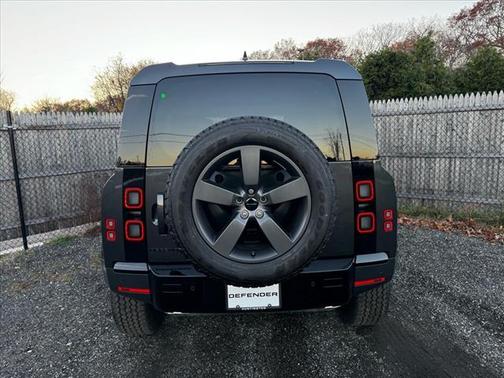 2026 Land Rover Defender 110S