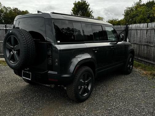 2026 Land Rover Defender 110S