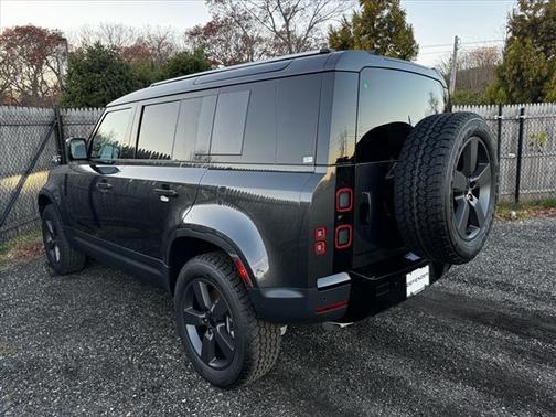 2026 Land Rover Defender 110S