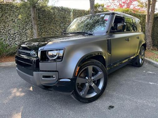 2025 Land Rover Defender 110 V8