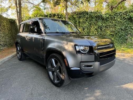 2025 Land Rover Defender 110 V8