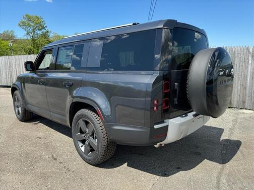 2025 Land Rover Defender P400 S