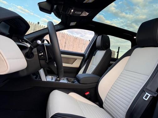 2025 Land Rover Discovery Sport Dynamic SE