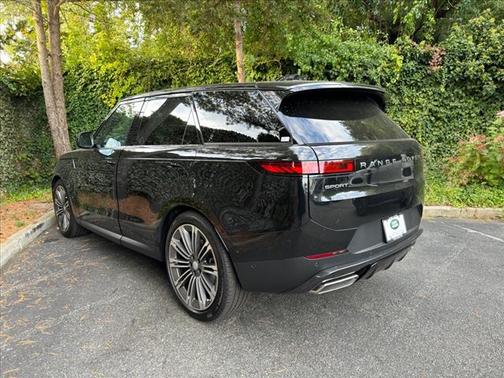 2025 Land Rover Range Rover Sport SE