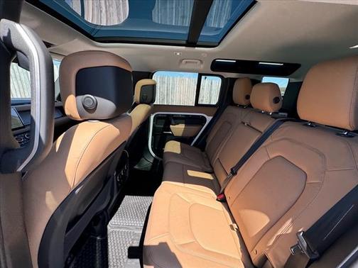 2025 Land Rover Defender P300