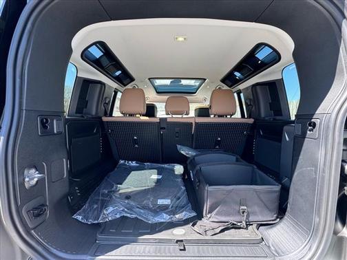2025 Land Rover Defender P300