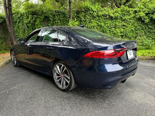2022 Jaguar XF R-Dynamic SE