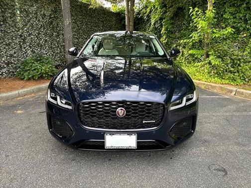 2022 Jaguar XF R-Dynamic SE