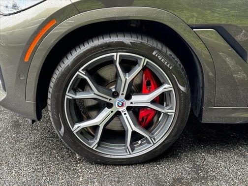 2023 BMW X6 M50i
