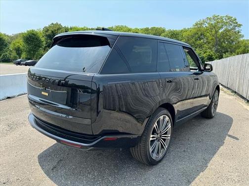 2025 Land Rover Range Rover P530 SE