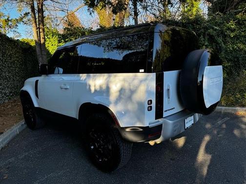 2024 Land Rover Defender 90 S