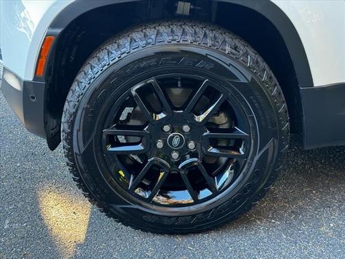 2024 Land Rover Defender 90 S