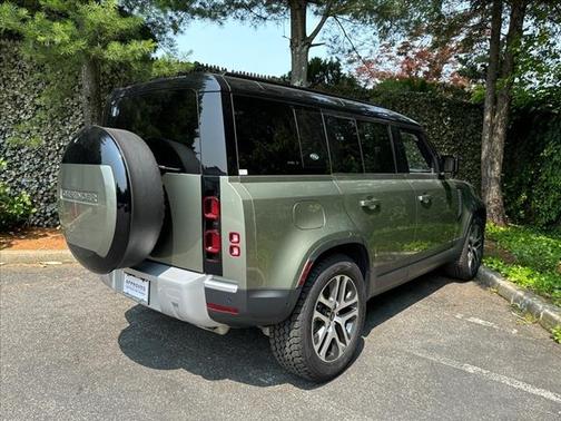 2024 Land Rover Defender 110 S