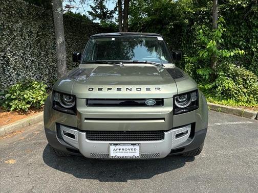 2024 Land Rover Defender 110 S