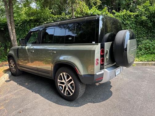 2024 Land Rover Defender 110 S
