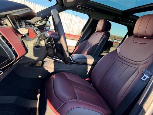 2025 Land Rover Range Rover Sport SE