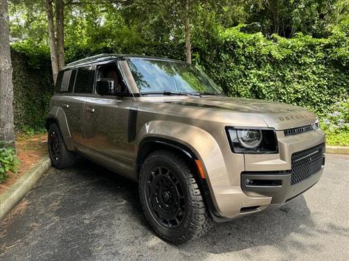 2025 Land Rover Defender OCTA
