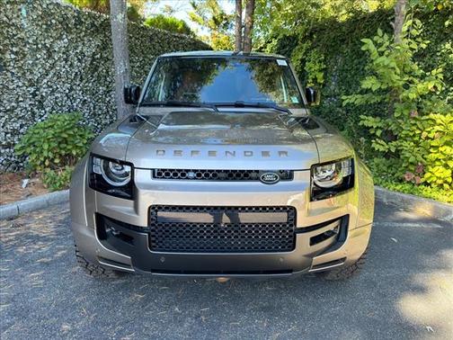 2025 Land Rover Defender OCTA