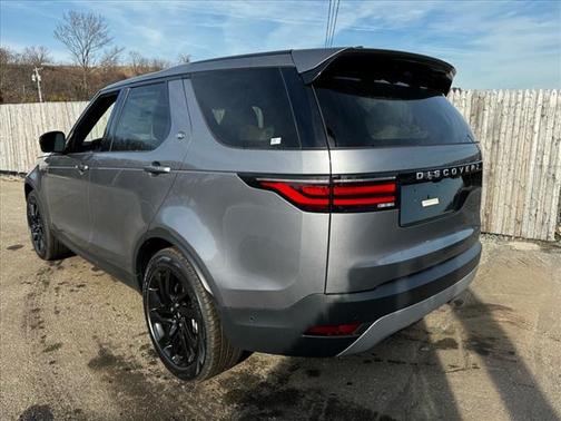 2025 Land Rover Discovery P300 S