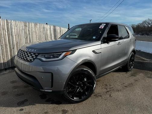 2025 Land Rover Discovery P300 S