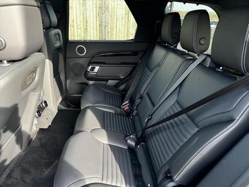 2025 Land Rover Discovery P300 S
