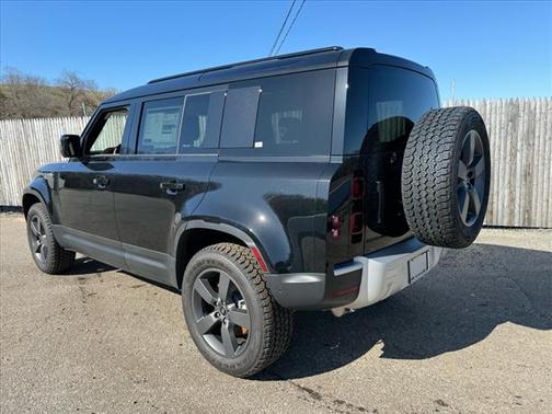2025 Land Rover Defender P400 S