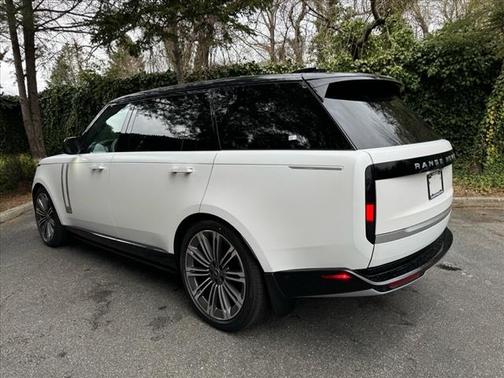 2025 Land Rover Range Rover AUTOBIO