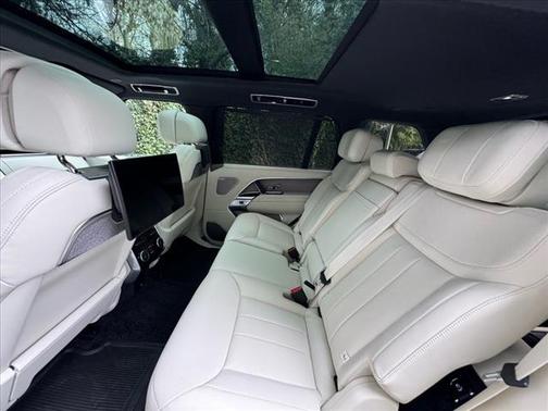 2025 Land Rover Range Rover AUTOBIO