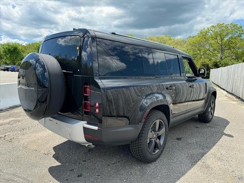 2025 Land Rover Defender P400 S