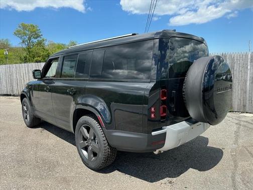 2025 Land Rover Defender P400 S