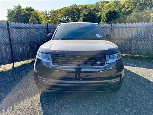2025 Land Rover Range Rover P400 SE