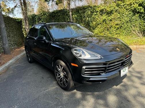 2023 Porsche Cayenne Platinum Edition