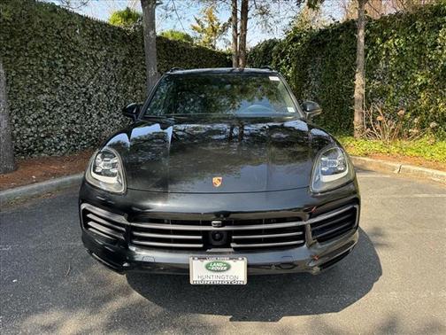 2023 Porsche Cayenne Platinum Edition