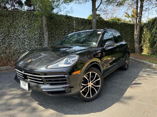 2023 Porsche Cayenne Platinum Edition