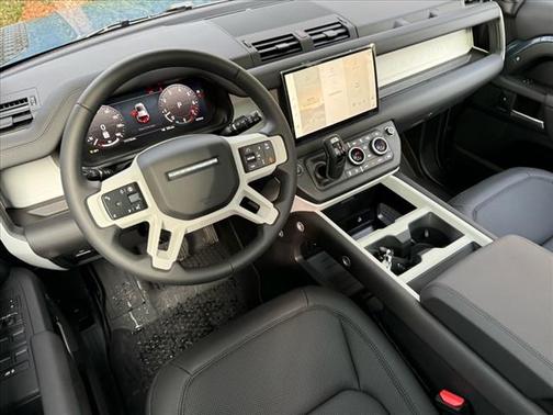 2025 Land Rover Defender P400 S