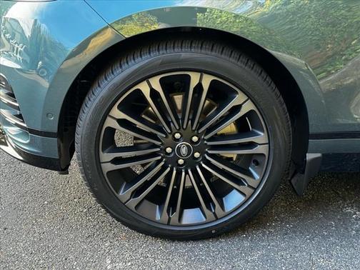 2026 Land Rover Range Rover Velar P250 SE R-Dynamic