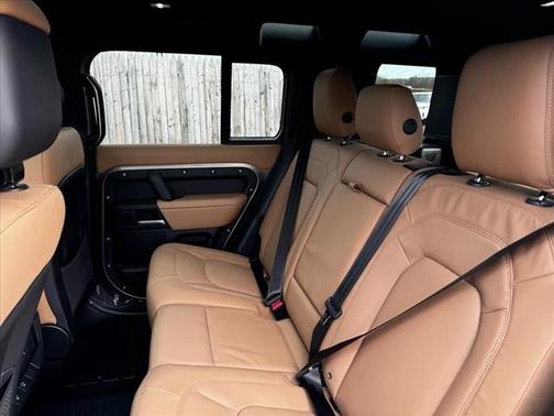 2025 Land Rover Defender P400 S