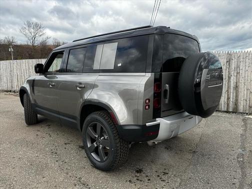 2025 Land Rover Defender P400 S