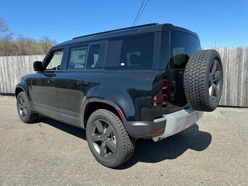 2025 Land Rover Defender P400 S