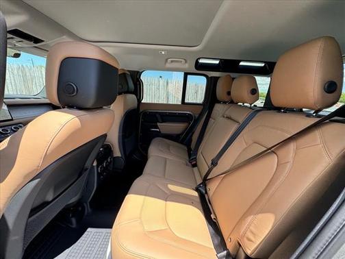2025 Land Rover Defender P400 S